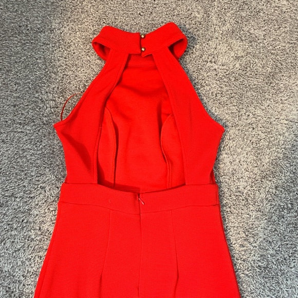 Lulu’s Red Midi bodycon dress - Picture 2 of 2